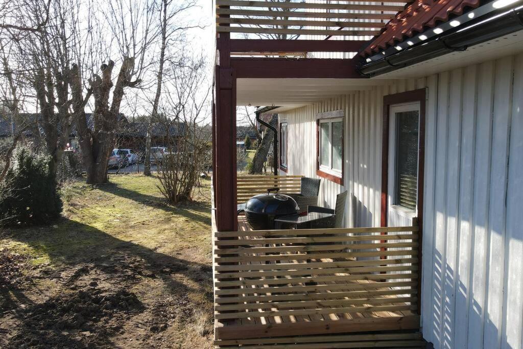 Lantlig Villa I Ljungbyhed מראה חיצוני תמונה